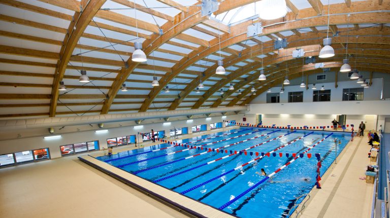 Bazin de înot la Bazinul Olimpia – Iancului