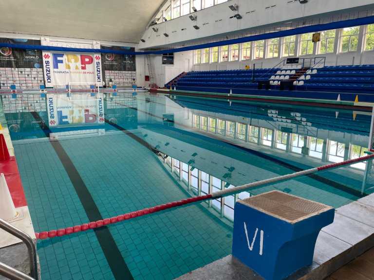 Piscină reprezentativă pentru Bazine de înot în Sectorul 2